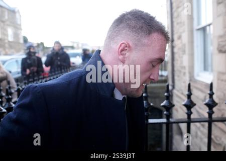 L'ancien capitaine de rugby écossais Stuart Hogg arrive au Sheriff court de Selkirk, pour être condamné après avoir admis avoir maltraité sa femme séparée pendant cinq ans. Date de la photo : jeudi 9 janvier 2025. Banque D'Images