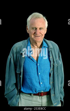 L'éminent réalisateur britannique John Boorman, photographié au Festival international du livre d'Édimbourg où il a parlé de sa vie dans le cinéma et de ses mémoires récemment publiés. Le Festival du livre est le plus grand festival littéraire au monde avec des apparitions de plus de 500 auteurs du monde entier. Banque D'Images