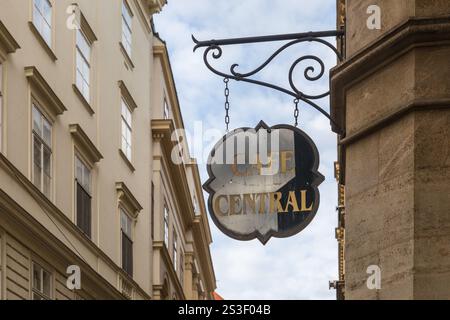 Panneau Cafe Central à Vienne, Wien, Autriche Banque D'Images