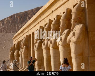 Temple funéraire d'Hatshepsout, Luxor, Egypte Banque D'Images
