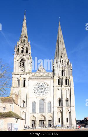 Cathédrale de Chartres par une journée ensoleillée d'hiver Banque D'Images