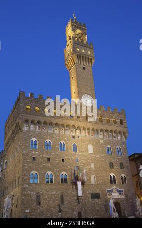 Palazzo Vecchio à l'heure bleue, Florence, Toscane, Italie Florence, Italie, Europe Banque D'Images