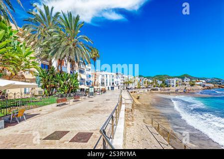 Front de mer de Sitges, une belle ville près de Barcelona.Spain. Banque D'Images