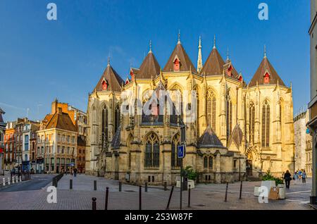 Eglise Saint-Maurice Eglise Catholique Romaine bâtiment de style néo-gothique rue Pierre-Mauroy dans le centre historique de Lille, Nord de Banque D'Images