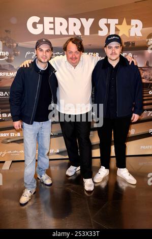 Tom Gronau, Sascha Nathan und Max Wolter beim Special screening der Prime Video Comedy-mockumental-Serie Gerry Star - Der schlechteste beste Produzent aller Zeiten im AchtBerlin. Berlin, 09.01.2024 *** Tom Gronau, Sascha Nathan et Max Wolter lors de la projection spéciale de la série de comédies vidéo Prime Gerry Star Der schlechteste beste Produzent aller Zeiten à AchtBerlin Berlin, 09 01 2024 Foto:xS.xGabschx/xFuturexImagex star 5110 Banque D'Images