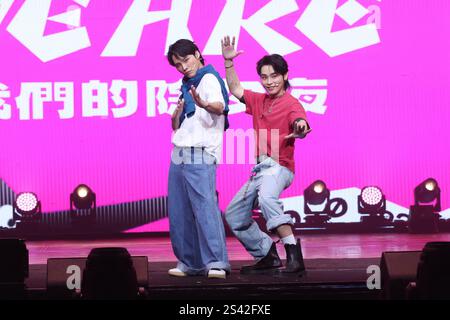 TAIPEI, CHINE - 10 NOVEMBRE 2025 - K R. Bros participe à la répétition du RÉVEILLON du nouvel an, NOUS SOMMES DIVAS, le 10 janvier 2025, au Taipei chinois. Banque D'Images