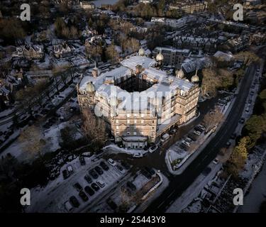 Vue aérienne de Windsor House par les jardins de la vallée.. 9 janvier 2025. Harrogate, Yorkshire du Nord, Royaume-Uni. Crédit : photographie légère attrapée Lim Banque D'Images