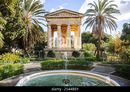 Lower Barrakka Gardens : le Monument à Sir Alexander Ball Banque D'Images