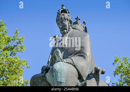 Kaiserbrunnen, Mainzer Tor, Kaiserslautern, Rhénanie-Palatinat, Deutschland *** Kaiserbrunnen, Mainzer Tor, Kaiserslautern, Rhénanie-Palatinat, Allemagne Banque D'Images