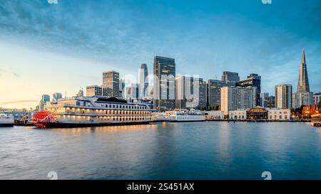 l'horizon de san francisco dans la lumière du matin Banque D'Images