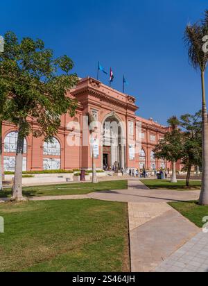 Le Caire, Égypte - 29 octobre 2024 : Musée des antiquités égyptiennes, communément appelé Musée égyptien du Caire, Égypte Banque D'Images