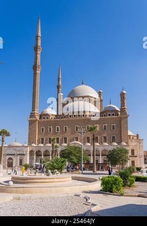 Le Caire, Égypte - 29 octobre 2024 : Mosquée d'albâtre ou Mosquée de Muhammad Ali Pacha dans la citadelle de Saladin au Caire Égypte Banque D'Images