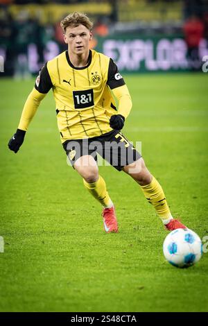 Dortmund, Deutschland. 10 janvier 2025. Cola Campbell (Borussia Dortmund, 37) ; Dortmund, 10.01.2025-16. Spieltag der 1. Fu?ball-Bundesliga, Borussia Dortmund - Bayer 04 Leverkusen, signal Iduna Park, Dortmund. Die DFL-Bestimmungen verbieten die Verwendung von Fotografien als Bildsequenzen und/oder quasi-Videos. Crédit : dpa/Alamy Live News Banque D'Images