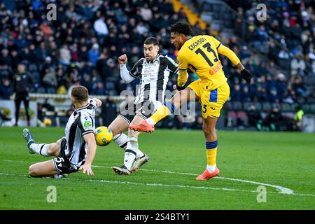 Udine, Italie. 11 janvier 2025. Jose' dos Santos Ederson d'Atalanta tente de marquer lors de Udinese Calcio vs Atalanta BC, match de football italien Serie A à Udine, Italie, 11 janvier 2025 crédit : Agence photo indépendante/Alamy Live News Banque D'Images