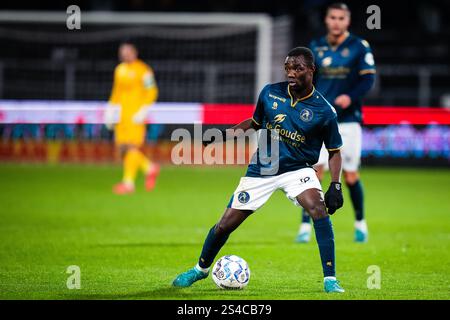Almelo - Joshua Kitolano de Sparta Rotterdam lors de la dix-huitième manche de compétition de la saison Eredivisie 2024/2025. Le match se déroule entre Heracles Almelo et Sparta Rotterdam au stade Asito le 11 janvier 2025 à Almelo, aux pays-Bas. (VK Sportphoto/Danny de Groot) Banque D'Images