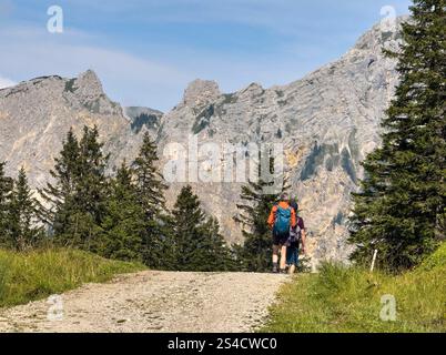 Météo sur le sentier de randonnée de Haldensee à Edenalpe, Graener Oedenalpe, Nesselwaengle ski Arena le 22 août 2024 à Haldensee, Tyrol, Autriche. Banque D'Images