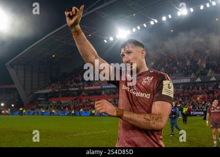 Limerick, Irlande. 11 janvier 2025. Tom Ahern de Munster lors de l'Investec Champions Cup, Poule 3, Round 3 match entre Munster Rugby et Saracens au Thomond Park à Limerick, Irlande le 11 janvier 2025 (photo par Andrew SURMA/ Credit : Sipa USA/Alamy Live News Banque D'Images