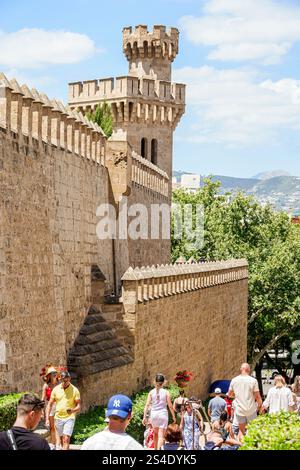 Palma de Majorque Îles Baléares Espagne,Palais Royal de la Almudaina Palau Reial de l'Almudaina,Tour de pierre,architecture médiévale,murs défensifs,pour Banque D'Images