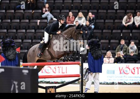 Bâle, Suisse. 12 janvier 2025. Zacharie Luyet de Suisse avec Kalan lors du Prix des talents équestres suisses - finale U25 au Longines CHI Classics Basel le 12 janvier 2025, Bâle, Suisse (photo de Maxime David - MXIMD Pictures) crédit : MXIMD Pictures/Alamy Live News Banque D'Images