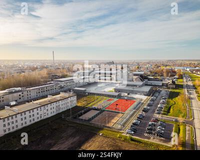 Siauliai, Lituanie - 13 novembre 2024 : nouveau terrain de campus du bataillon d'infanterie Margiris. Projet du Ministère de la Défense nationale. LITH Banque D'Images
