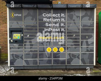 Boîtes postales ou postales, casiers à colis ou machines automatiques à colis à Maghull, Merseyside Banque D'Images