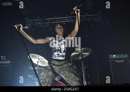 ROYAUME-UNI. 11 janvier 2025. LONDRES, ANGLETERRE - 11 JANVIER : KAILA Whyte de 'The None' se produisant à Electric Ballroom, Camden le 11 janvier 2025 à Londres, Angleterre. CAP/Mar © Mar/Capital Pictures crédit : Capital Pictures/Alamy Live News Banque D'Images