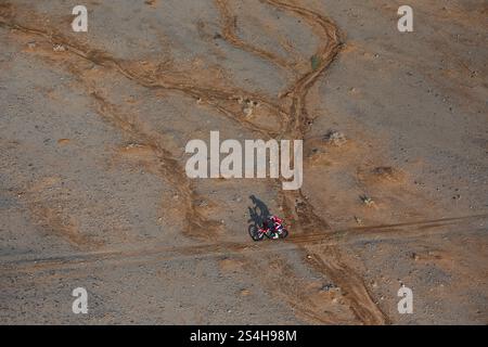 68 SCHAREINA Tosha (spa), Honda, Monster Energy Honda HRC, Motul, RallyGP, action lors de l'étape 7 du Dakar 2025 le 12 janvier 2025 autour d'Al Duwadimi, Arabie Saoudite - photo Florent Gooden / DPPI Banque D'Images