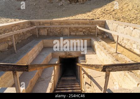 Pas dans le tombeau du roi Teti dans la nécropole de Sakkara près du Caire Egypte Banque D'Images