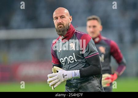 Turin, Italie. 11 janvier 2025. La gardienne Vanja Milinkovic-Savic de Turin s’échauffe pour le match de Serie A entre Turin et la Juventus au Stadio Olimpico à Turin. Crédit : Gonzales photo/Alamy Live News Banque D'Images