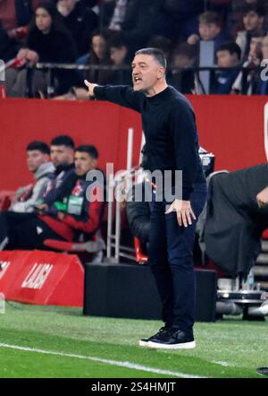 Espagnol la Liga EA Sports match de football Sevilla vs Valencia au stade Ramon Sanchez Pizjuan à Sevilla, Espagne. 11 janvier 2024. SEVILLA 11/01/2025 JORNADA 19 LIGA EA SPORTS 1ª DIVISION ESTADIO RAMON SANCHEZ PIZJUAN SEVILLA FC-VALENCIA CF. 900/cordon Press Credit : CORDON PRESS/Alamy Live News Banque D'Images