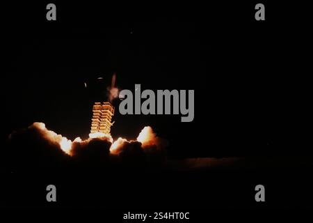 Non divulgué, Iran. 12 janvier 2025. Soldats iraniens prenant part à un exercice militaire dans un lieu non divulgué en Iran. L'Iran a étendu ses exercices militaires à deux installations nucléaires supplémentaires dans l'ouest et le centre du pays. (Image de crédit : © Bureau de l'armée iranienne via ZUMA Press Wire) USAGE ÉDITORIAL SEULEMENT! Non destiné à UN USAGE commercial ! Banque D'Images