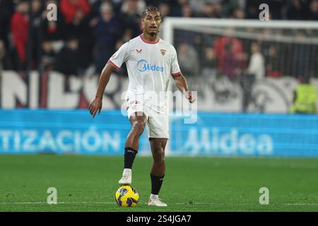 Sevilla, Espagne. 11 janvier 2025. Loic Bade du Sevilla FC lors du match de Liga entre le Sevilla FC et le Valencia CF a joué au Ramon Sanchez Pizjuan Stadium le 11 janvier 2024 à Séville, en Espagne. (Photo de Antonio Pozo/PRESSINPHOTO) crédit : AGENCE SPORTIVE PRESSINPHOTO/Alamy Live News Banque D'Images