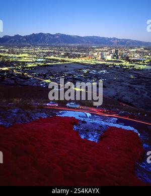 Une vue depuis le sommet de la 'A', un monument historique sur Une montagne surplombant Tucson, Arizona. Banque D'Images