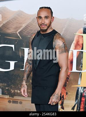 Hollywood, États-Unis. 18 novembre 2024. Le pilote de course britannique Lewis Hamilton arrive à la première de « Gladiator II » Los Angeles au TCL Chinese Theatre le 18 novembre 2024 à Hollywood, CA. © LISA OConnor/AFF-USA.com crédit : AFF/Alamy Live News Banque D'Images
