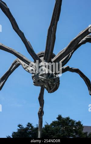 Sculpture d'araignée Louise Bourgeois Maman au pied de la tour Mori à Tokyo Midtown Garden Terrace Roppongi à Tokyo Japon Banque D'Images
