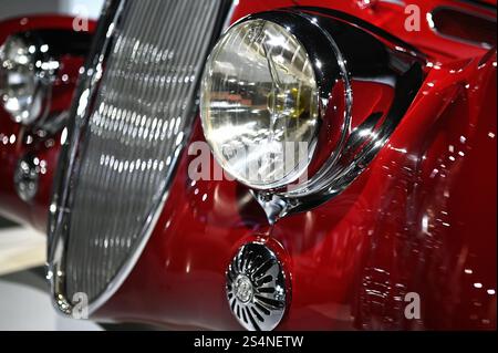 Détail d'une voiture classique au Petersen Automotive Museum sur Wilshire Boulevard, Los Angeles, Californie, États-Unis Banque D'Images