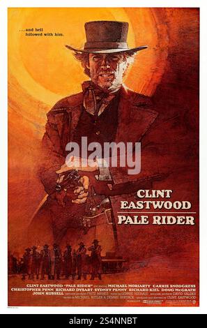 Pale Rider (1985) réalisé par Clint Eastwood avec Clint Eastwood, Michael Moriarty et Carrie Snodgress. Un mystérieux prédicateur arrive dans une ville minière pour protéger les prospecteurs d'une compagnie minière impitoyable. Photographie d'une affiche internationale originale de 1985 présentant des œuvres de Dave Grove À USAGE ÉDITORIAL EXCLUSIF. Crédit : BFA / Warner Bros Banque D'Images