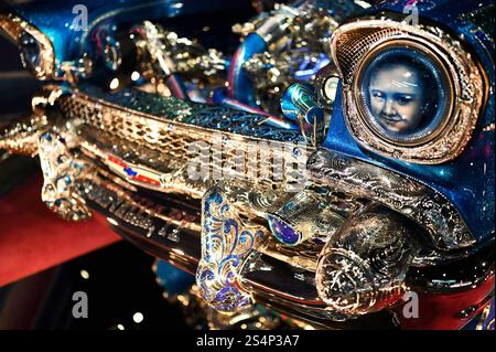 Détail d'une voiture classique au Petersen Automotive Museum sur Wilshire Boulevard, Los Angeles, Californie, États-Unis *** détail d'une voiture classique au Petersen Automotive Museum sur Wilshire Boulevard, Los Angeles, Californie, États-Unis Banque D'Images