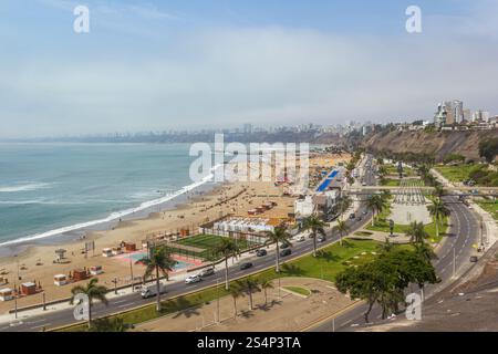 Côte du district de Chorrillos - Lima, Pérou Banque D'Images