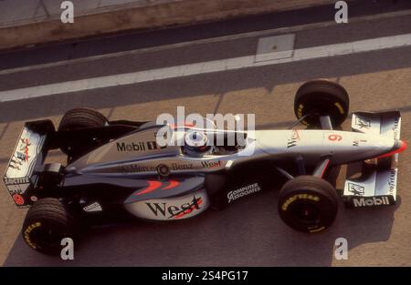 Mika Hakkinen, pilote de F1 finlandais sur McLaren Mercedes, 1997 Banque D'Images