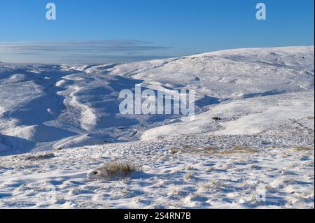 Vue à l'ouest de Muckle Knock dans les Southern Pentland Hills en Écosse Banque D'Images