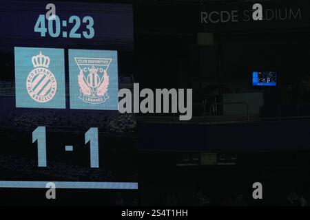 Barcelone, Espagne. 11 janvier 2025. Score lors du match de la Liga entre le RCD Espanyol et le CD Leganes joué au RCDE Stadium le 11 janvier 2024 à Barcelone, Espagne. (Photo de Bagu Blanco/PRESSINPHOTO) crédit : AGENCE SPORTIVE PRESSINPHOTO/Alamy Live News Banque D'Images