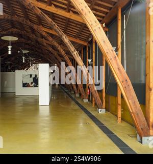 Intérieur du bâtiment Nau d'Antonio Gaudi Galerie d'art à Mataro , Maresme , Catalogne, Espagne, Europe Banque D'Images
