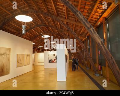 Intérieur du bâtiment Nau d'Antonio Gaudi Galerie d'art à Mataro , Maresme , Catalogne, Espagne, Europe Banque D'Images