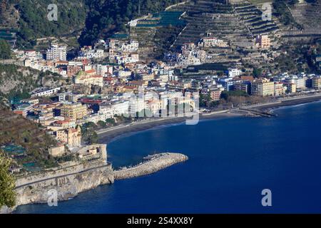 Sur la mer de la Villa Cimbrone exposée (Ravello, côte amalfitaine, Italie). Banque D'Images