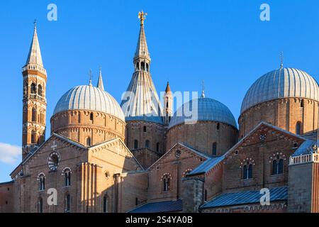 Voyage d'Italie - Basilique pontificale de Saint Antoine de Padoue (Basilica di Sant'Antonio di Padova) dans la ville de Padoue Banque D'Images