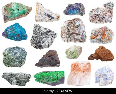 collection de diverses pierres minérales brutes - wischnevite, actinolite, pintadoite, sélénite, tagamite, scorodite, serpentine, lujavrite, chalcopyrite, Banque D'Images
