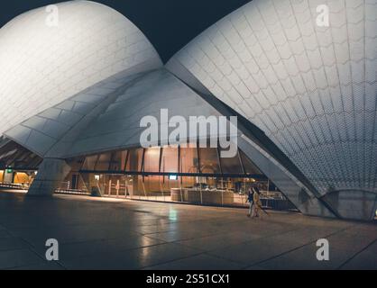 L'opéra de sydney, un centre des arts de la scène à plusieurs salles dans le port de Sydney situé à Sydney, Nouvelle-Galles du Sud, Australie Banque D'Images