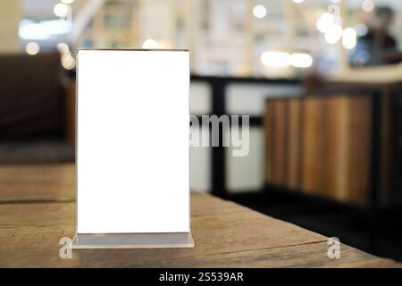 Cadre du menu espace pour la promotion marketing de texte sur table en bois au Bar restaurant café Banque D'Images