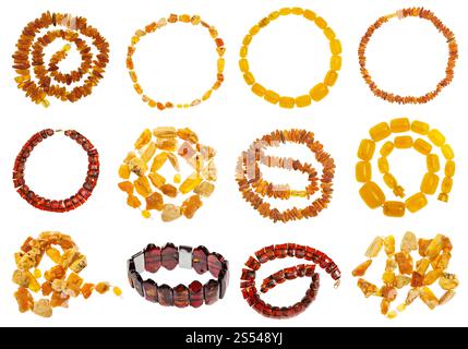 Ensemble de divers ambre colliers isolé sur fond blanc Banque D'Images